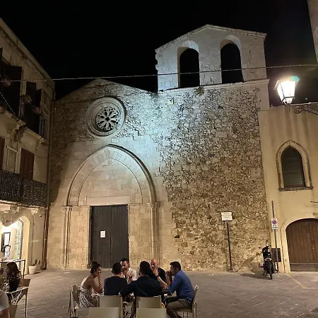 Moen Ortigia * Syracuse