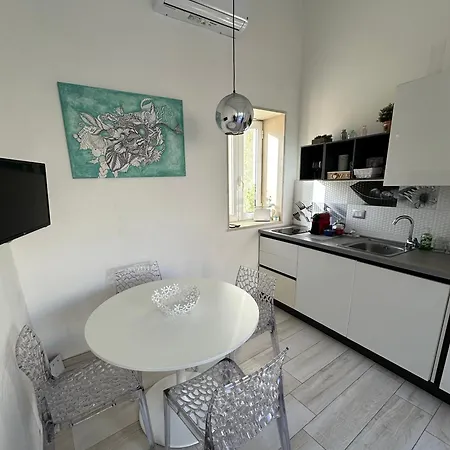 Moen Ortigia Apartment *